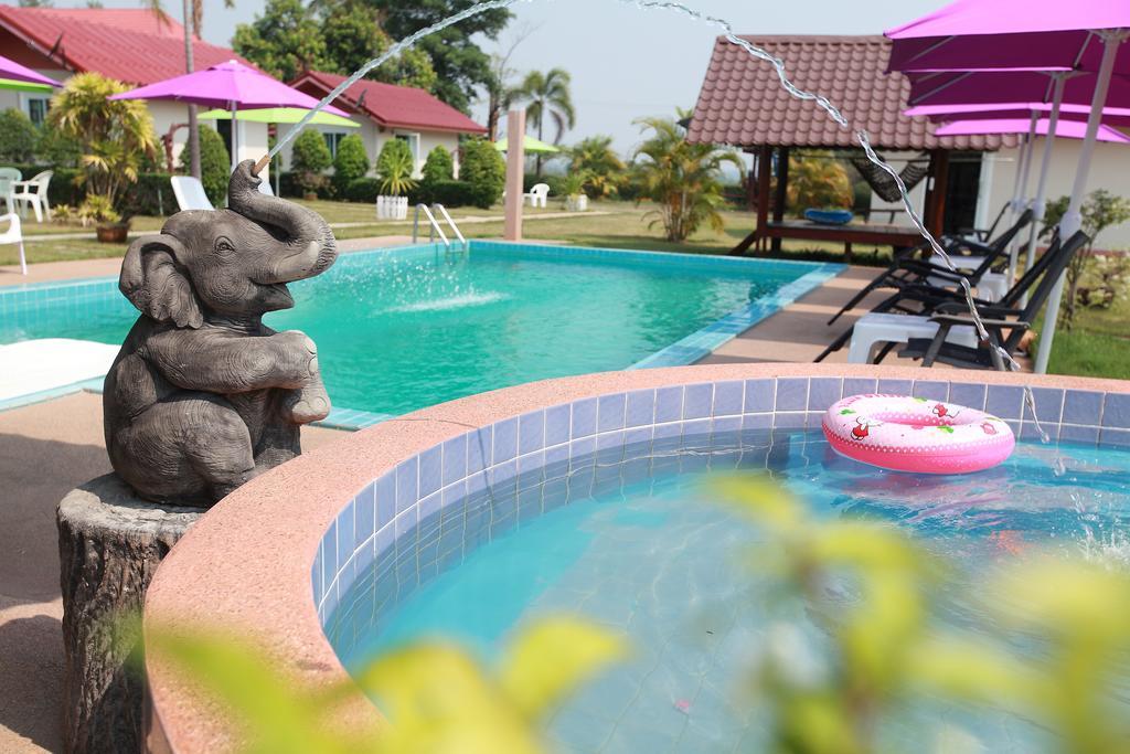 Moon River Resort Ubon Ratchathani Exterior photo