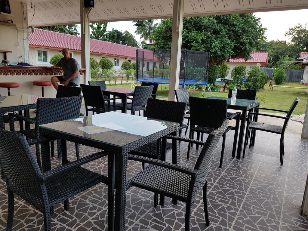 Moon River Resort Ubon Ratchathani Exterior photo